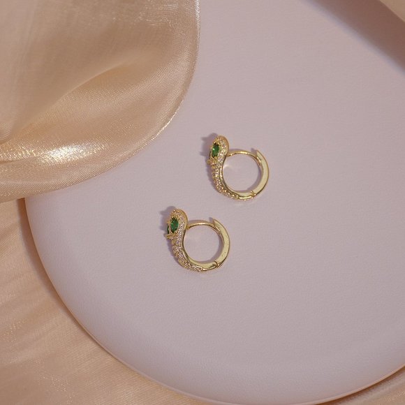 NEW 14K Gold Plated Emerald Snake Hoop Earrings - Picture 5 of 10